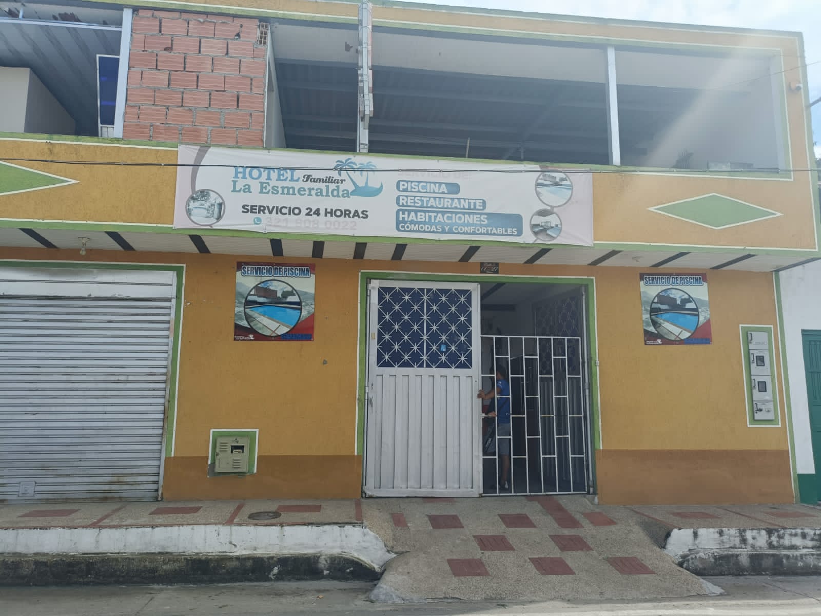 Hotel La Esmeralda 2